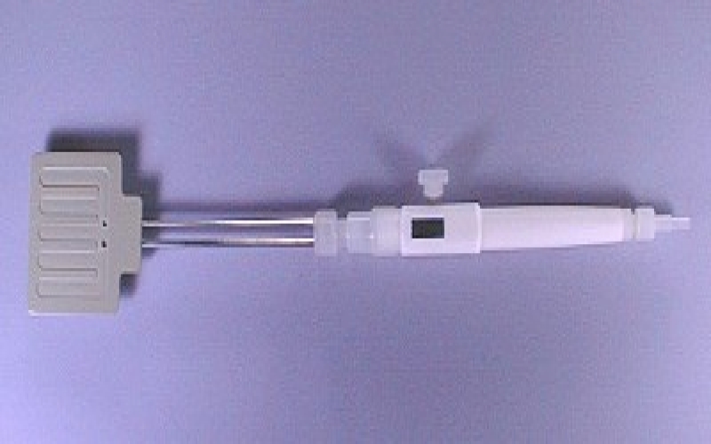 日本FLUORO福樂-處理半導體12寸矽晶圓用的抗靜電真空吸筆